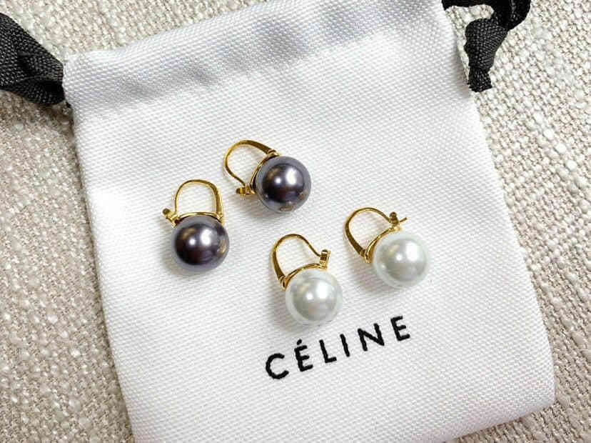 Celine赛琳 专柜一致黄铜材质电镀18k金 18冬季新款珍珠耳钉耳环