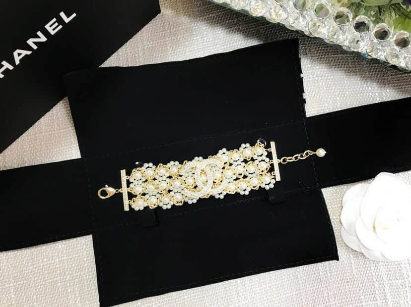 高仿香奈儿女款手链 香奈儿手链 新款系列 Chanel 香奈儿珍珠双c手链 