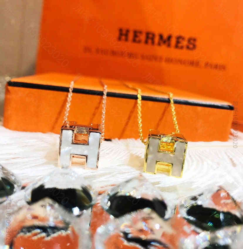 爱马仕HERMES 925纯银材质方形立体H项链