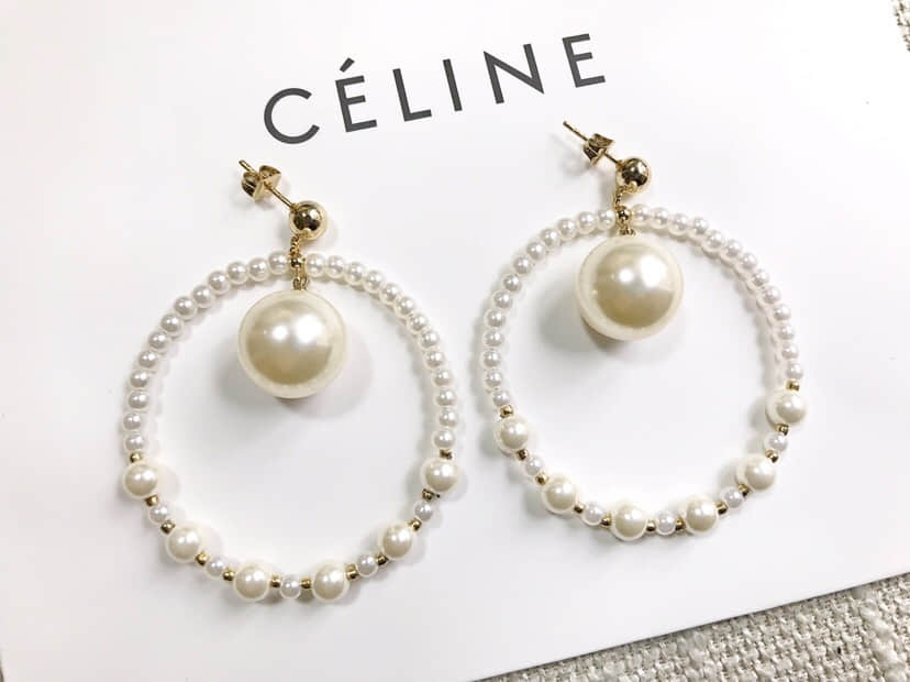 Celine赛琳 专柜一致黄铜材质电镀18k金 18冬季新款珍珠耳钉耳环