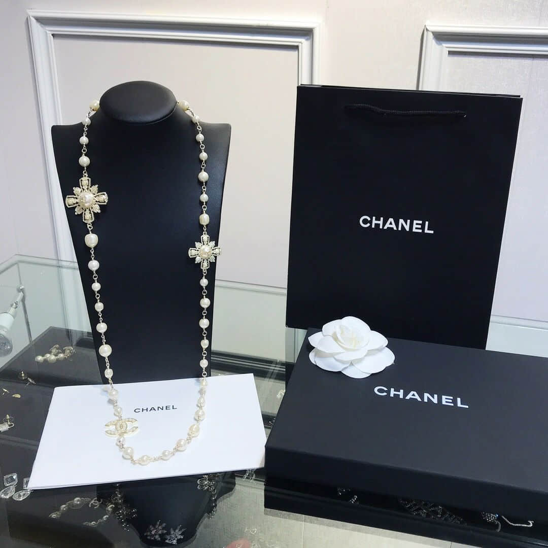 原单香奈儿女士项链 原单香奈儿项链价格 18新款Chanel 香奈儿珍珠毛衣链项链 