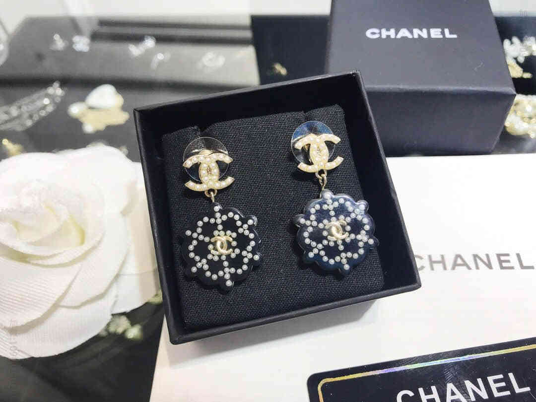 18款 CHANEL香奈儿双c黑色雪花耳钉耳环