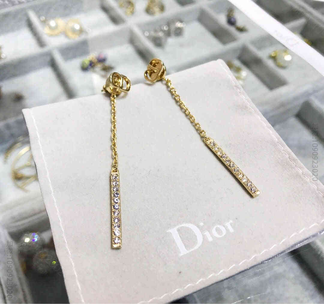 迪奥DIOR 专柜一致黄铜材质字母CD流苏长款耳钉