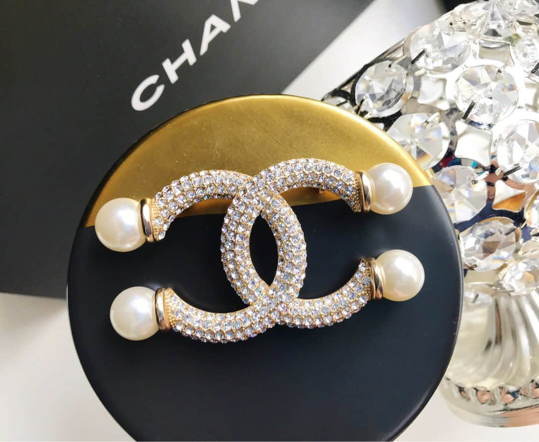 CHANEL香奈儿 专柜一致黄铜材质双c满钻珍珠胸针