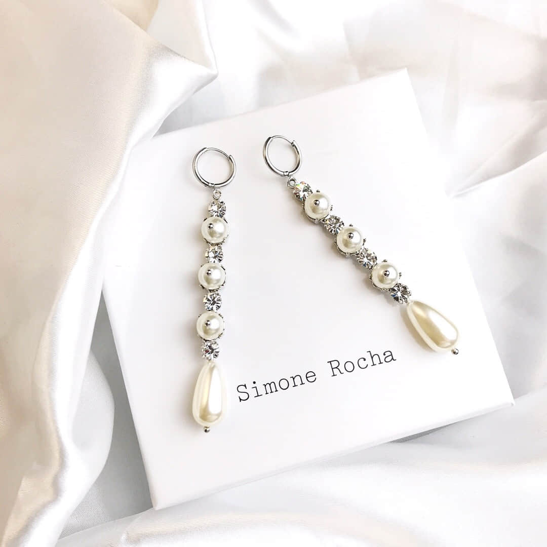 高仿潮牌女士耳环 潮牌女士耳环货源 Simone Rocha 2023最新款珍珠耳钉耳环 