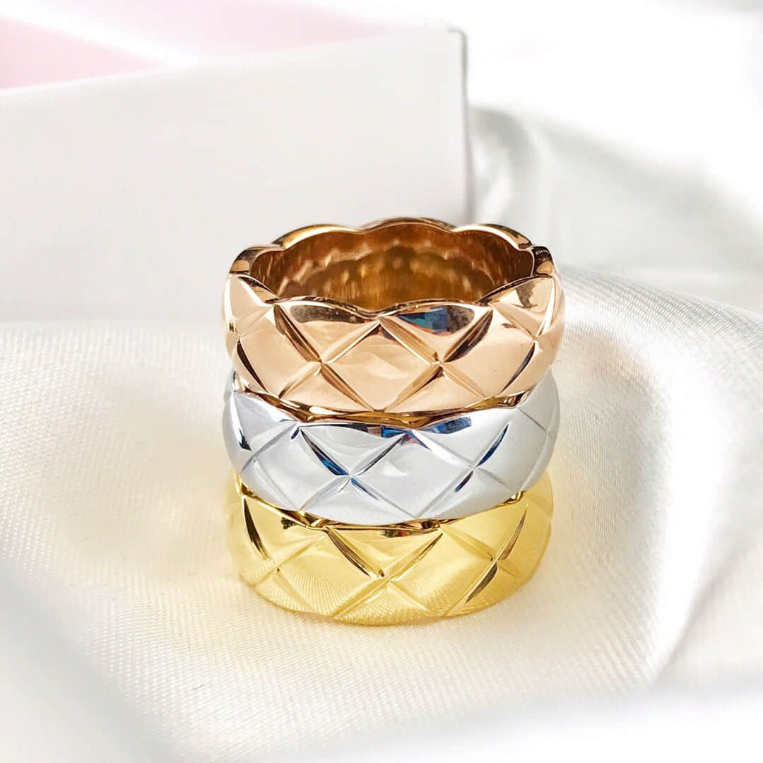 Chanel 香奈儿 亚金电镀厚金材质 COCO系列菱格戒指（美码678）