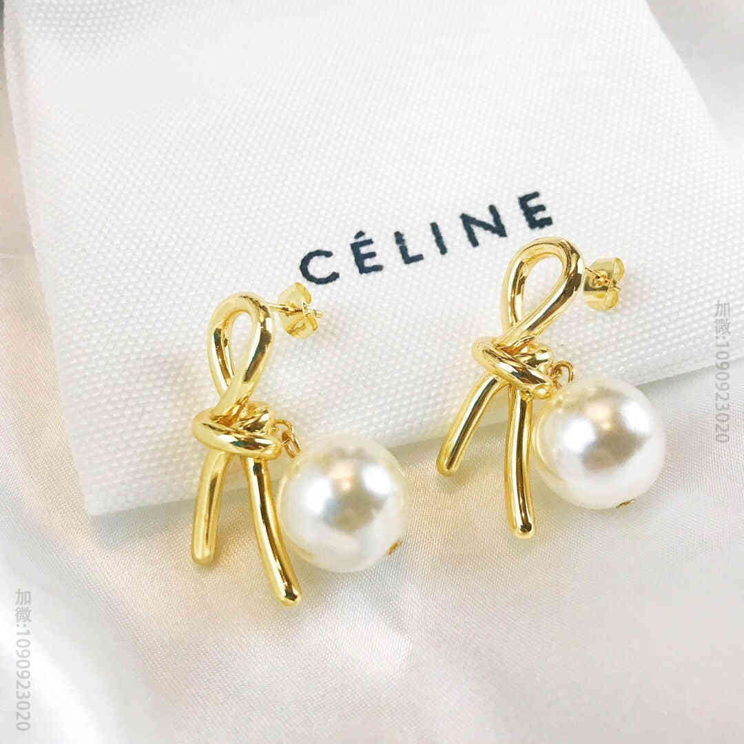 Celine赛琳 2023秋冬款打结珍珠耳环耳钉