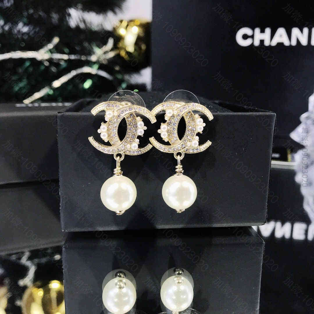 冬季款CHANEL香奈儿双c珍珠耳环耳钉