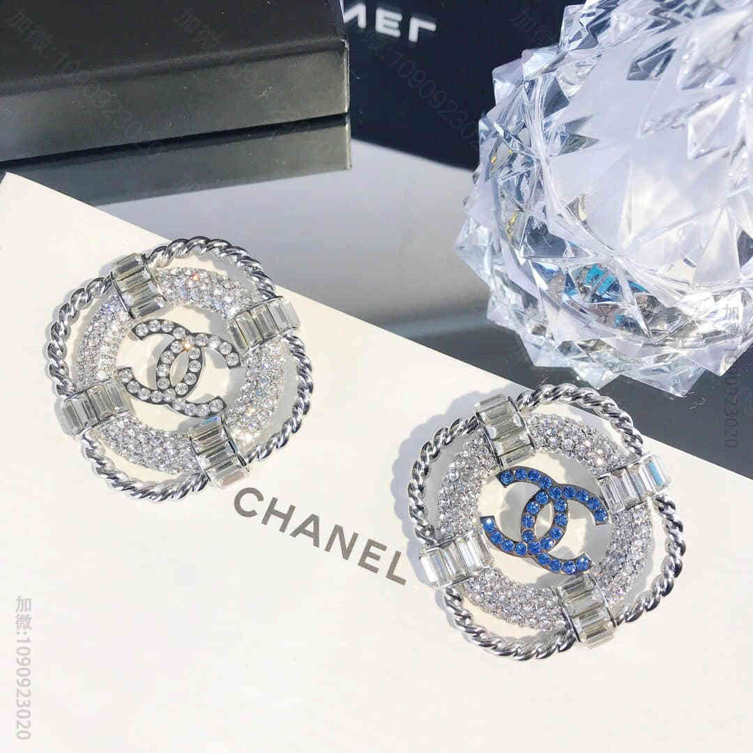 冬季新款CHANEL香奈儿双c满钻救生圈胸针