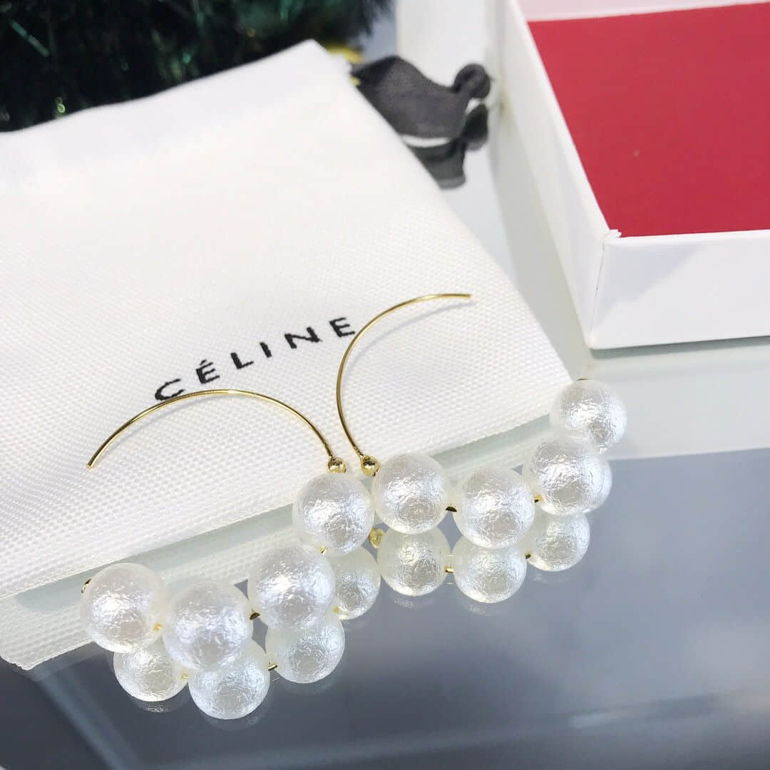 Celine赛琳 专柜一致黄铜材质电镀18k金珍珠耳环耳钉