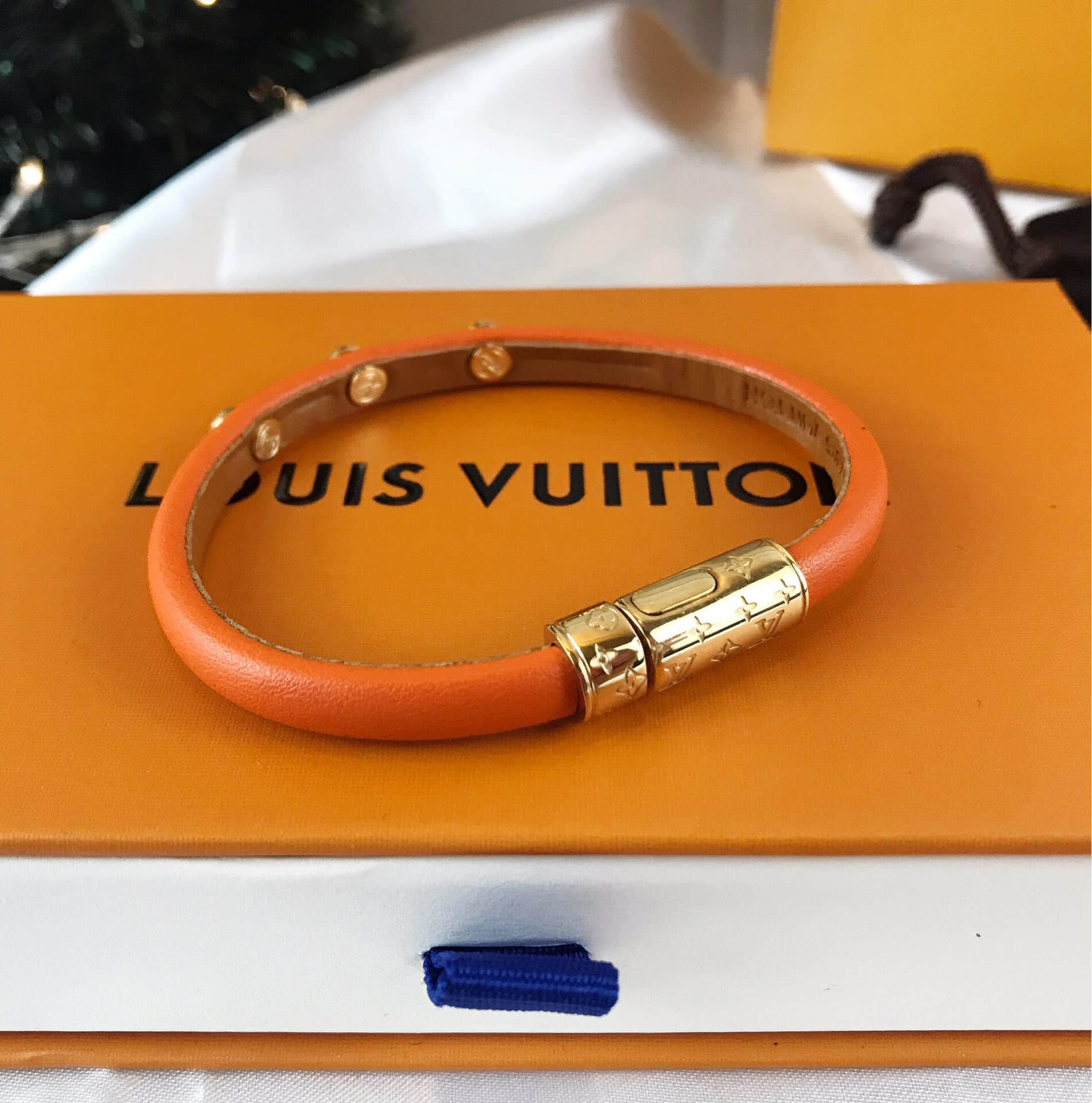 Louis Vuitton 路易威登 LV橘色皮绳手链