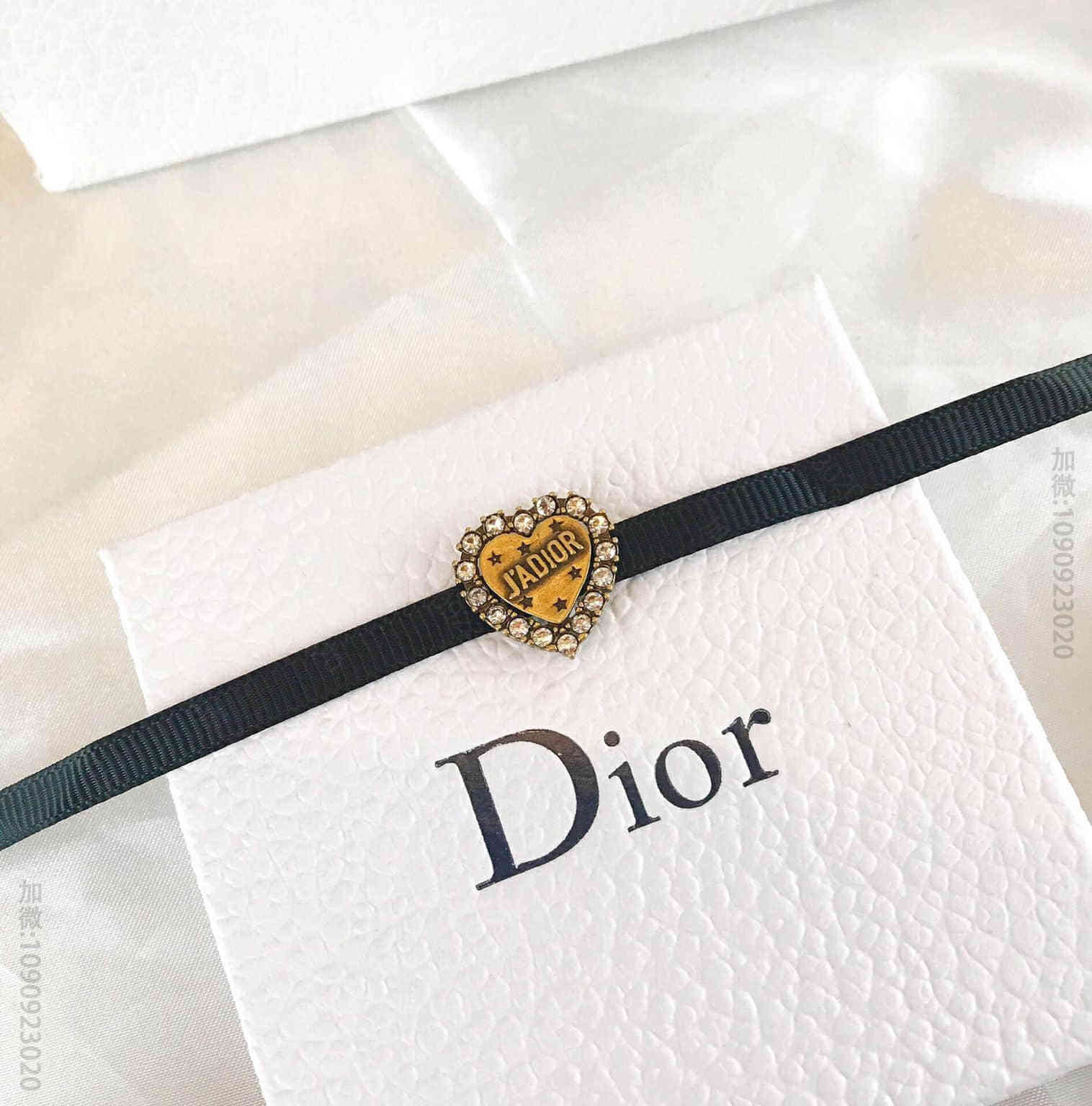 DIOR迪奥JADIOR字母桃心黑绳项链