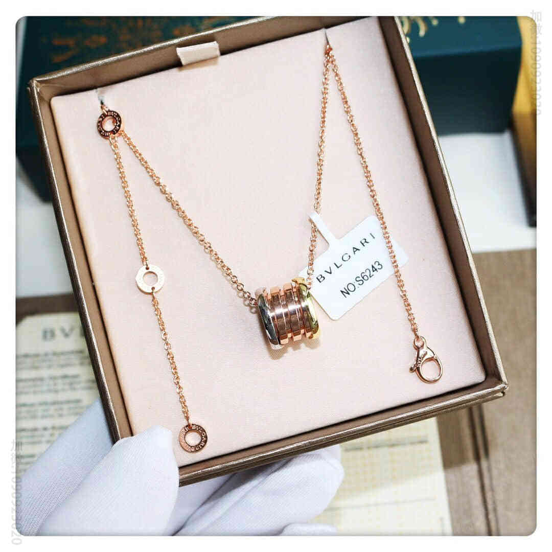 宝格丽BVLGARI 亚金材质 电镀k金层三色弹簧项链