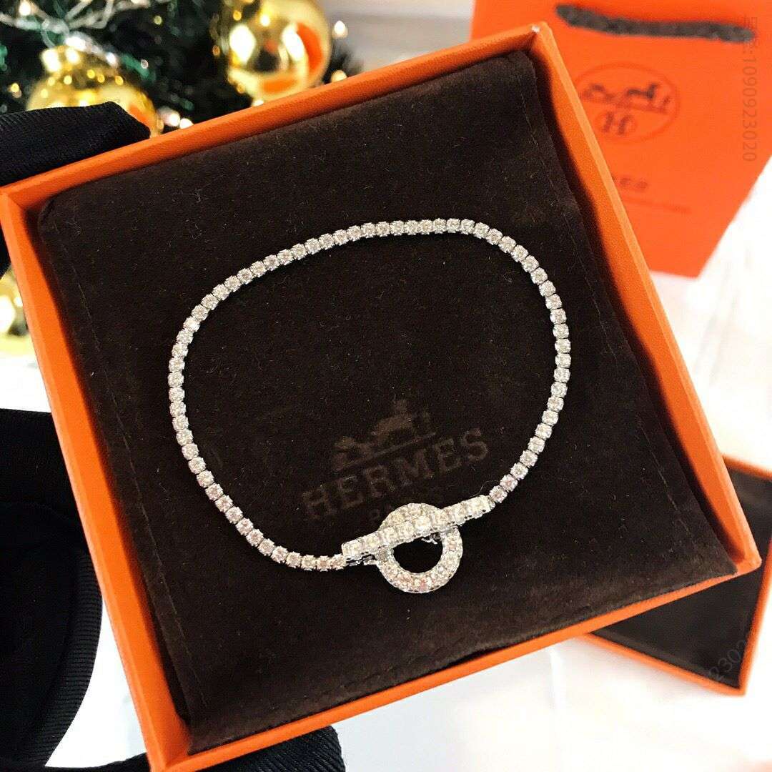 爱马仕HERMES 925纯银材质猪鼻手链