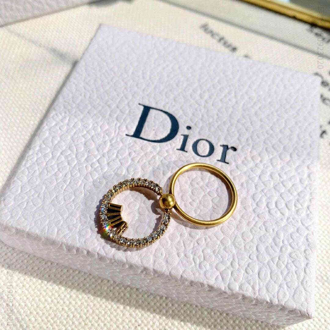 DIOR迪奥 专柜一致黄铜材质圈式满钻戒指 码数67(下单请备注码数)