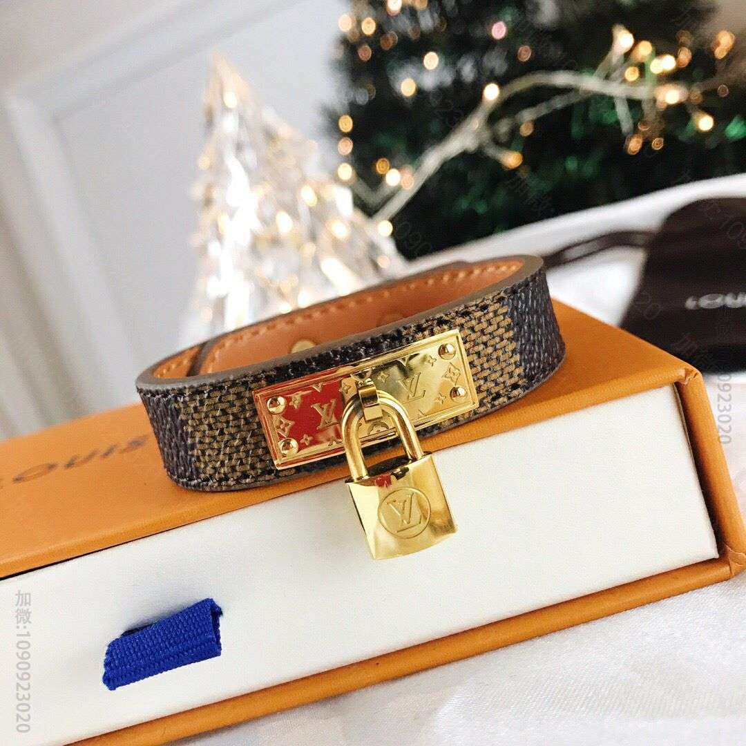 Louis Vuitton 路易威登 LV格子皮绳手链