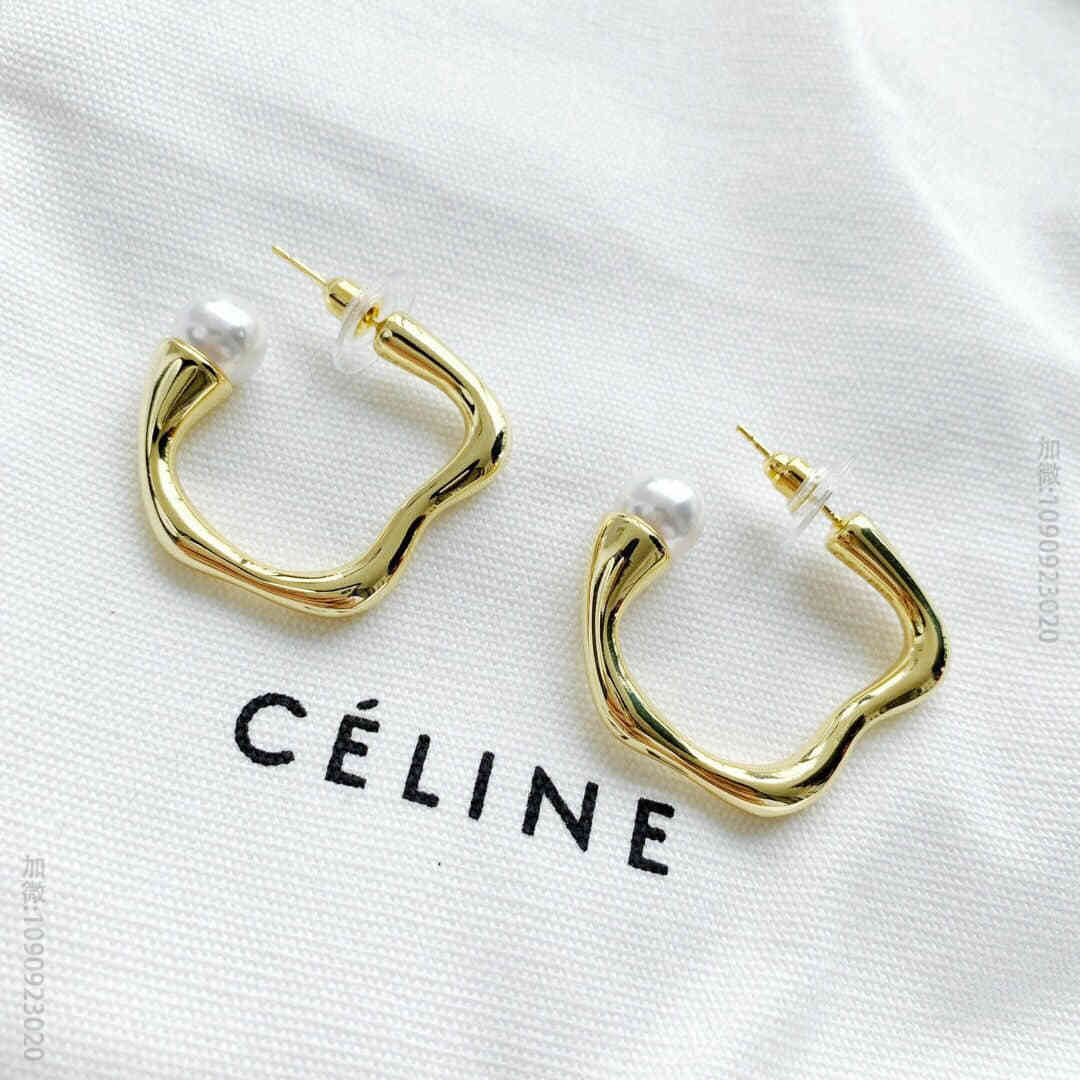 新款Celine赛琳耳钉耳环