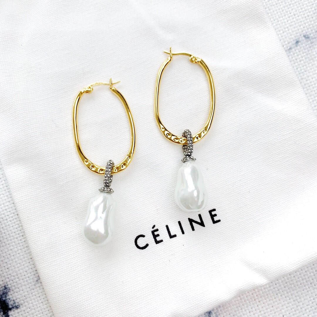 新款Celine赛琳圈式珍珠耳钉耳环