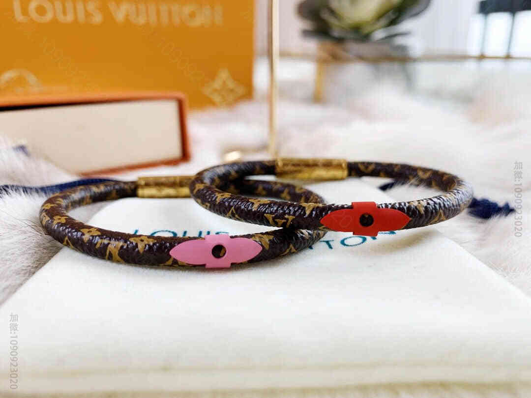 Louis Vuitton 路易威登 限定LV老花皮绳手链