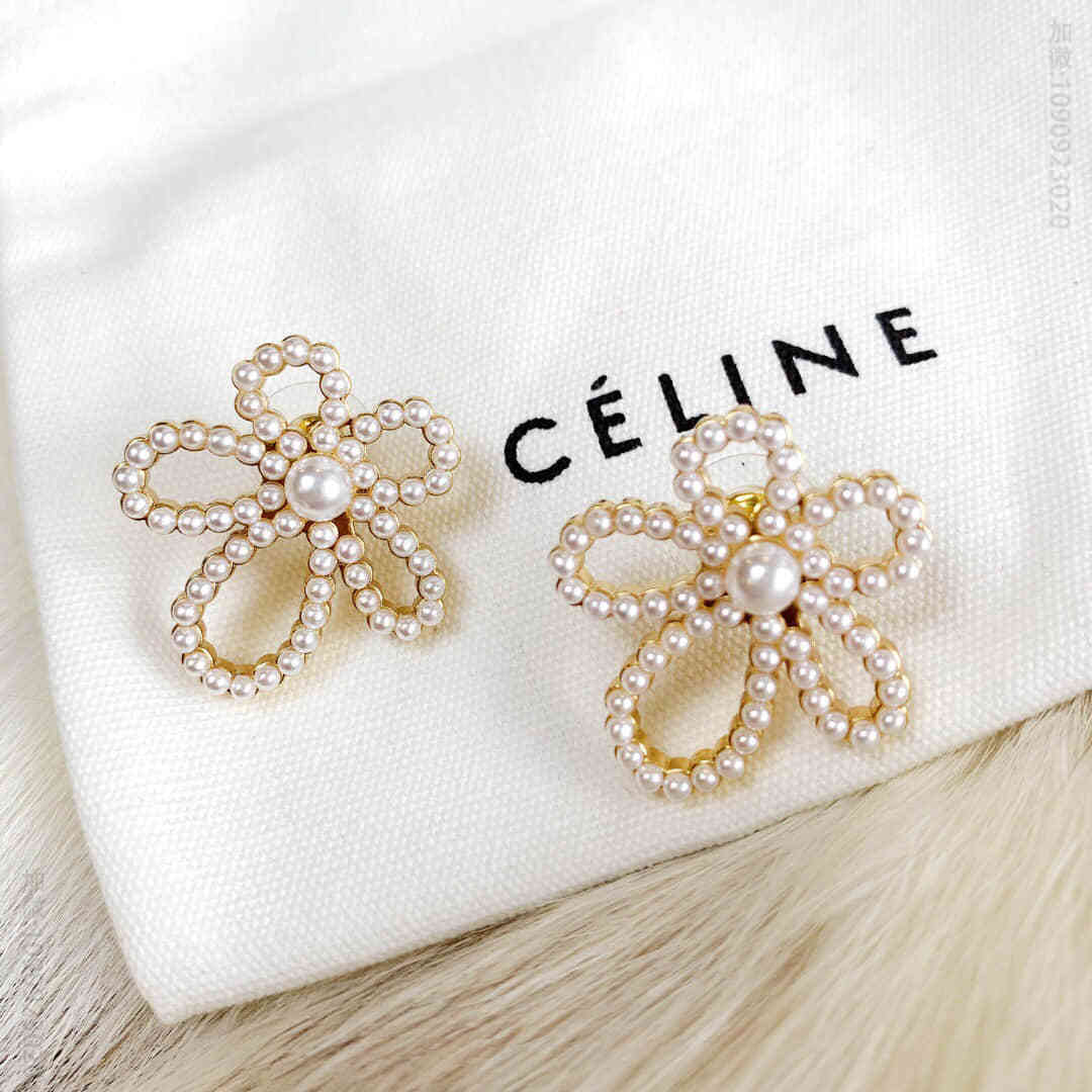 新款Celine赛琳珍珠耳钉耳环