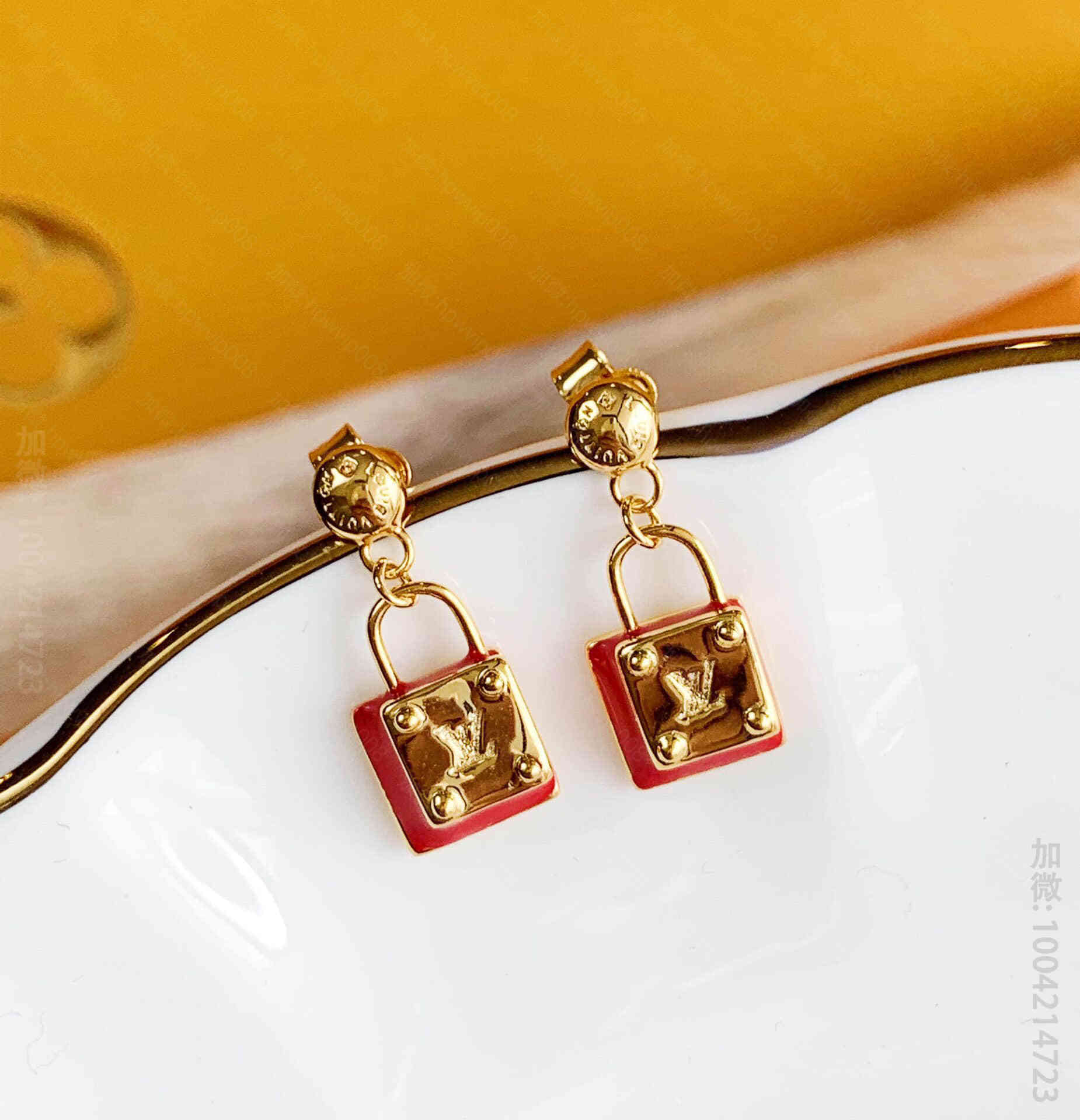 原版路易威登耳钉饰品 路易威登耳钉饰品 Louis Vuitton 路易威登 lv锁头耳钉耳环 