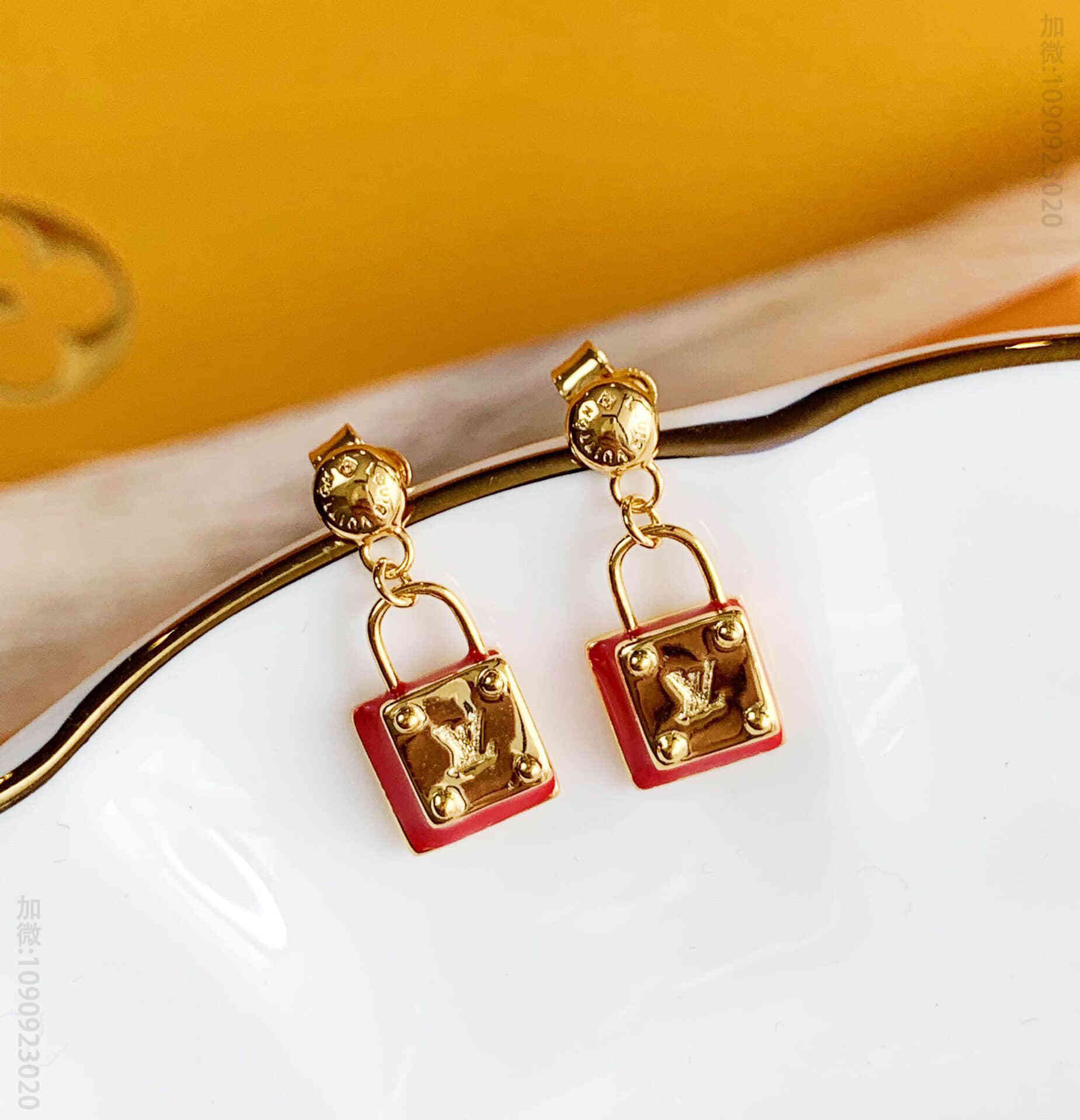 Louis Vuitton 路易威登 lv锁头耳钉耳环