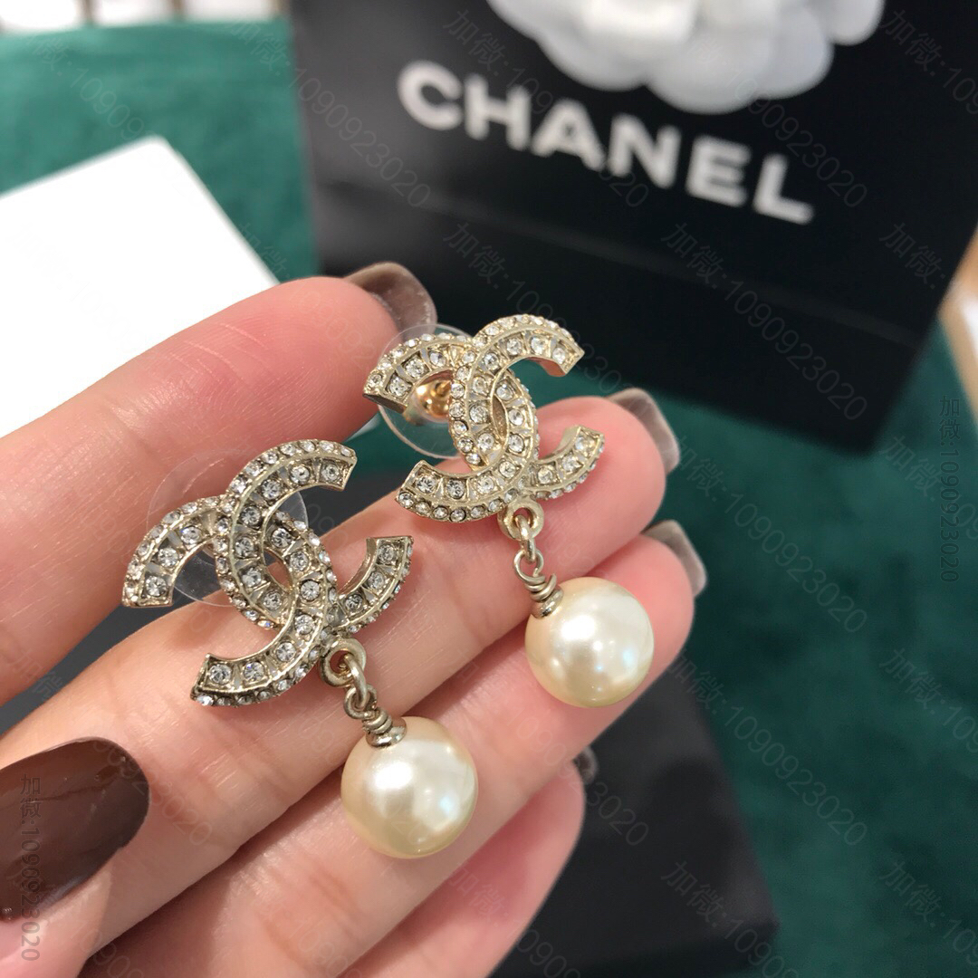 经典款 CHANEL香奈儿钻金色珍珠双c耳钉