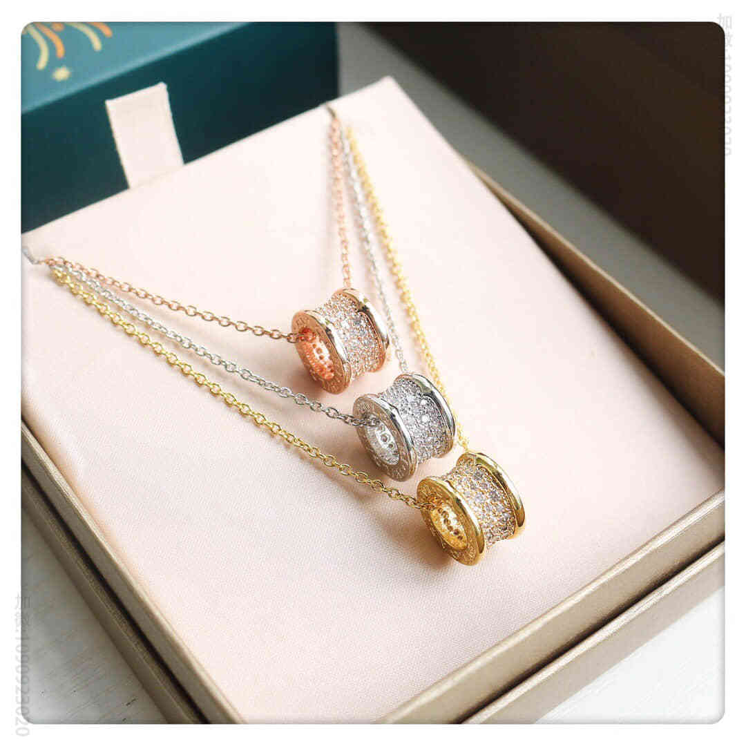 宝格丽BVLGARI 亚金材质 电镀k金层满钻小蛮腰项链