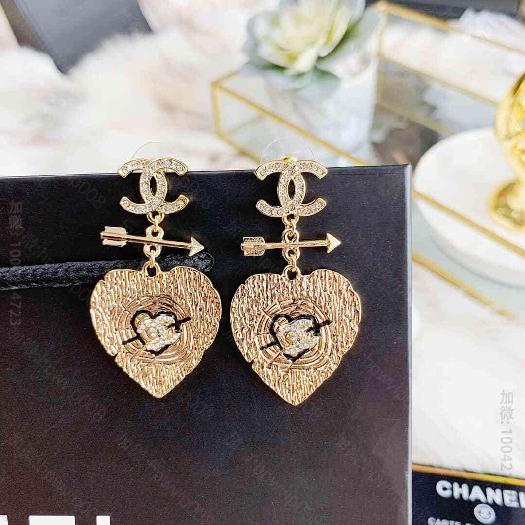 CHANEL香奈儿双c爱心镶钻耳钉耳环 C58419 