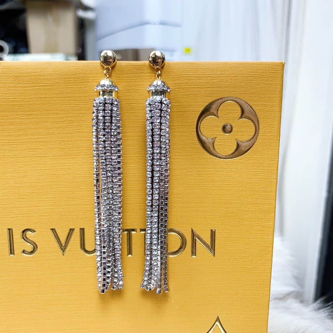 Louis Vuitton 路易威登 lv流苏镶钻耳钉耳环