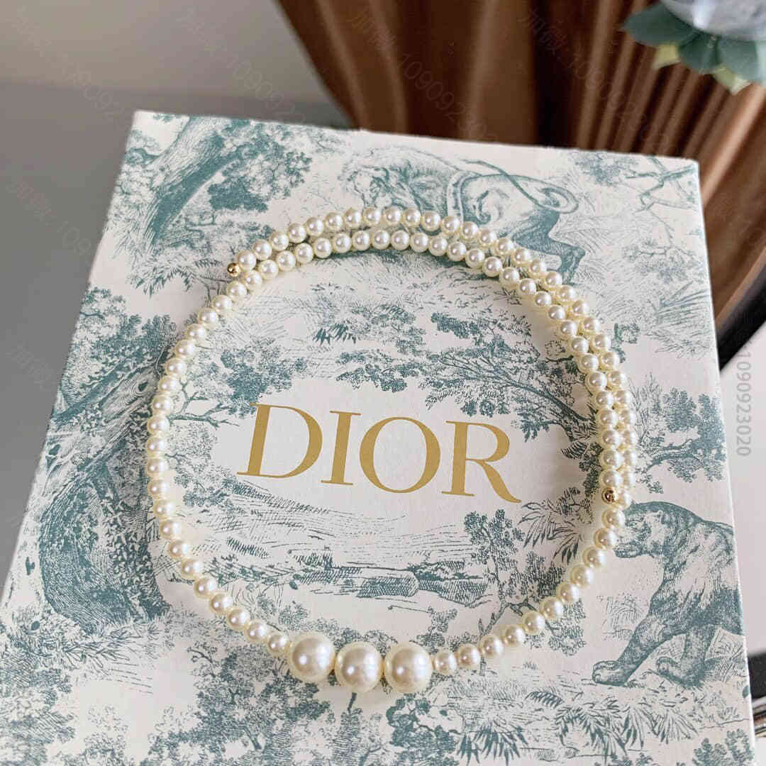 DIOR迪奥珍珠弹性项链项圈
