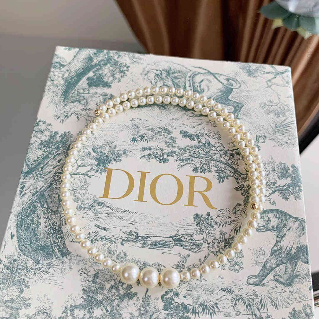 DIOR迪奥珍珠弹性项链项圈