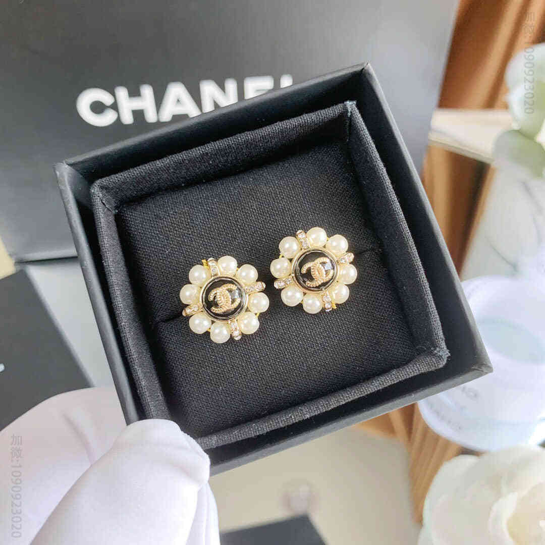 CHANEL香奈儿双c珍珠耳钉 C59440