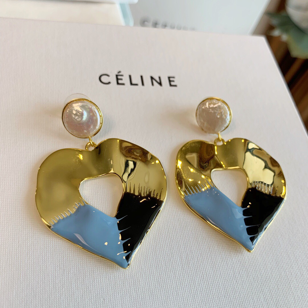 新款Celine赛琳桃心爱心耳钉耳环