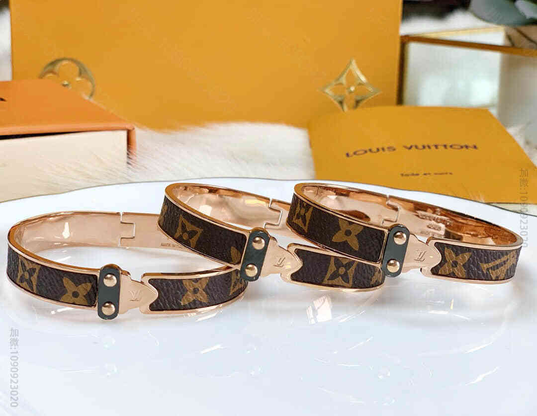 Louis Vuitton 路易威登 LV老花手镯