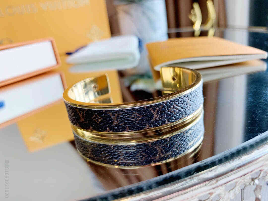 Louis Vuitton 路易威登 LV老花手镯