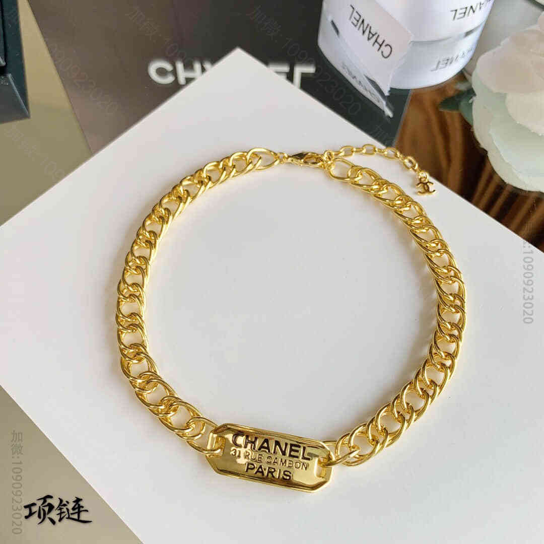 19新款Chanel 香奈儿字母牌链条项链