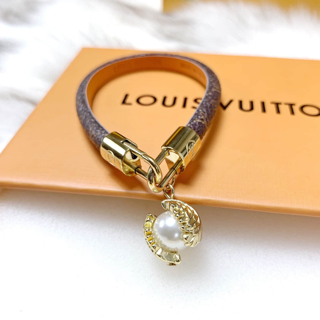 Louis Vuitton 路易威登 金色珍珠羽毛手链手绳