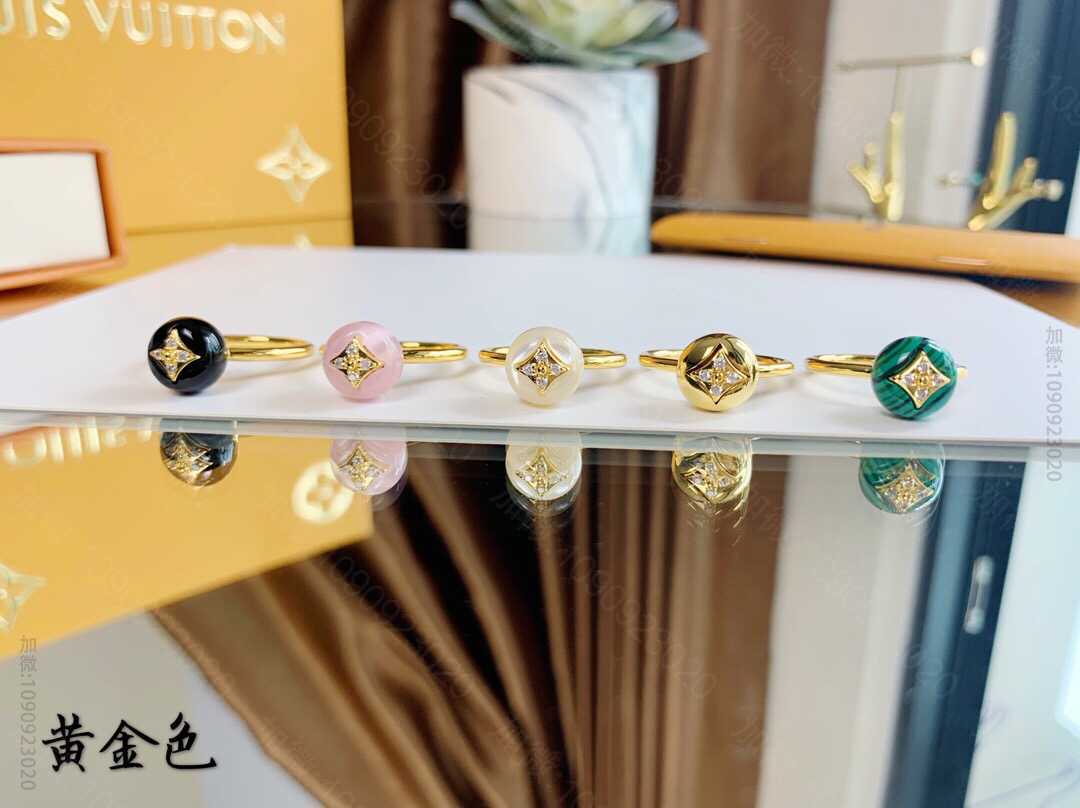 Louis Vuitton 路易威登19年LV新款镶钻花卉圆形戒指