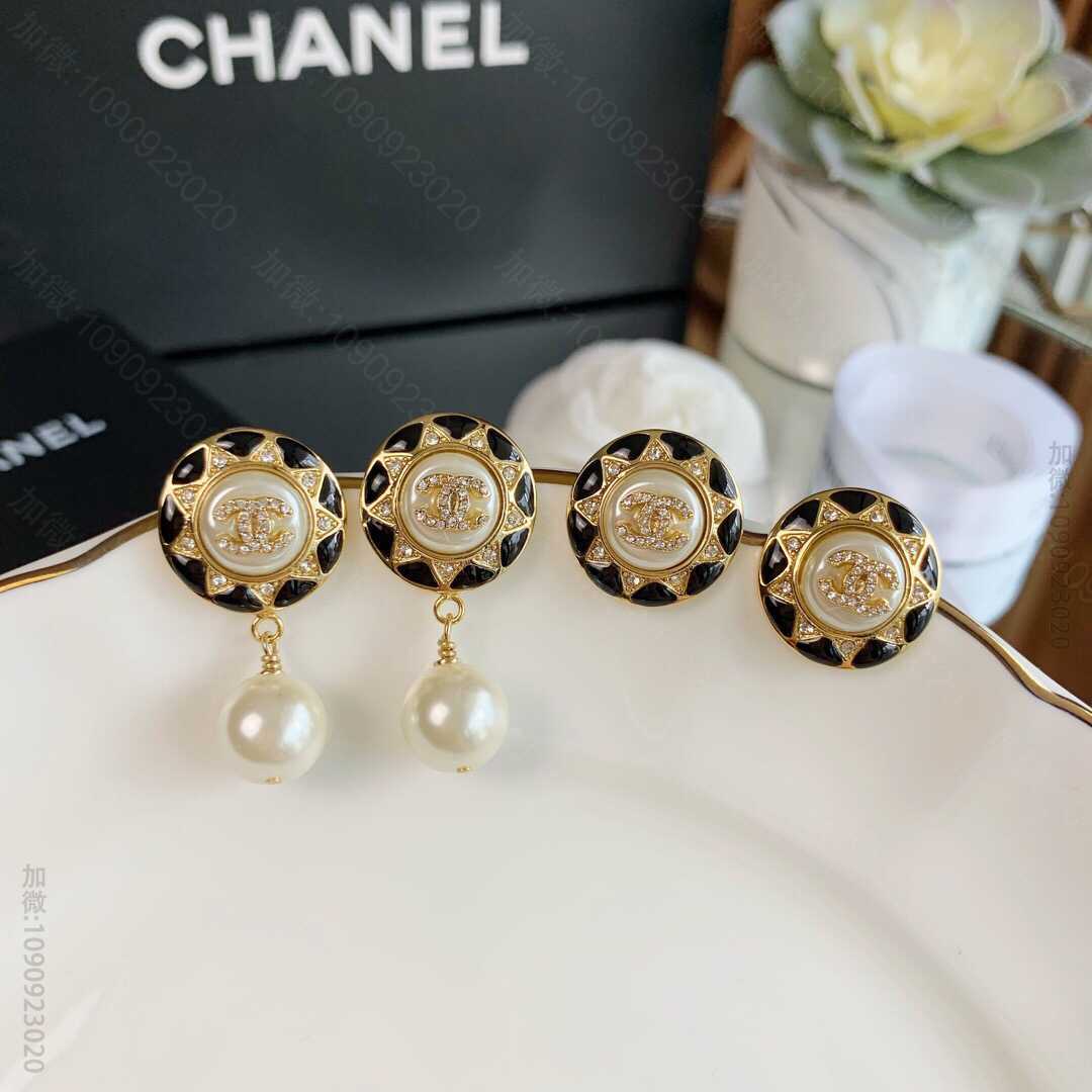 新款 CHANEL香奈儿双c珍珠款耳钉款耳环