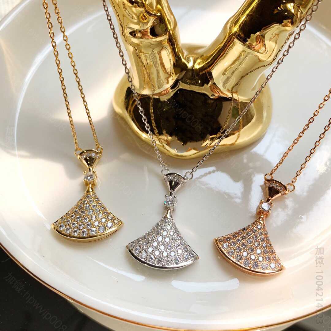 一比一宝格丽饰品图片 BVLGARI宝格丽DIVAS DREAM系列满钻扇子项链 
