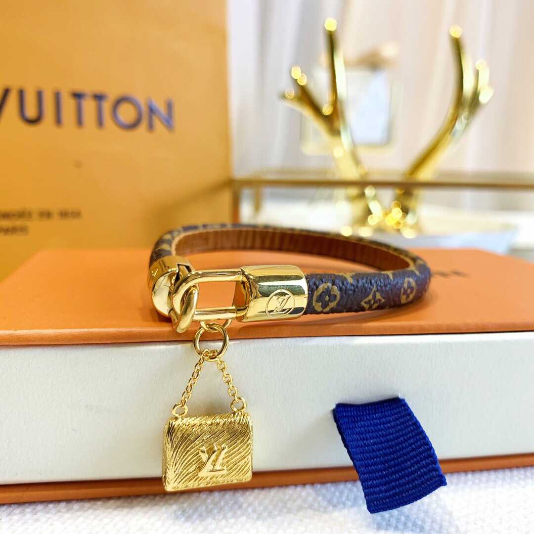 Louis Vuitton 路易威登 金色珍珠羽毛手链手绳