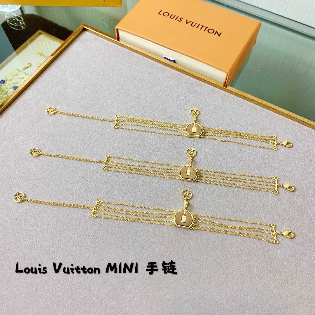 Louis Vuitton 路易威登 19款MINI圆饼包吊牌老花多链条手链