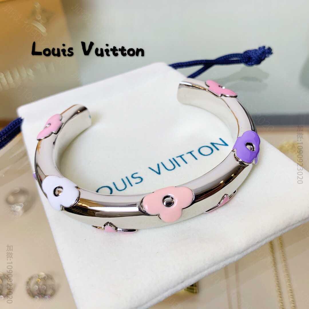 Louis Vuitton 路易威登 专柜一致黄铜材质LV开口手镯