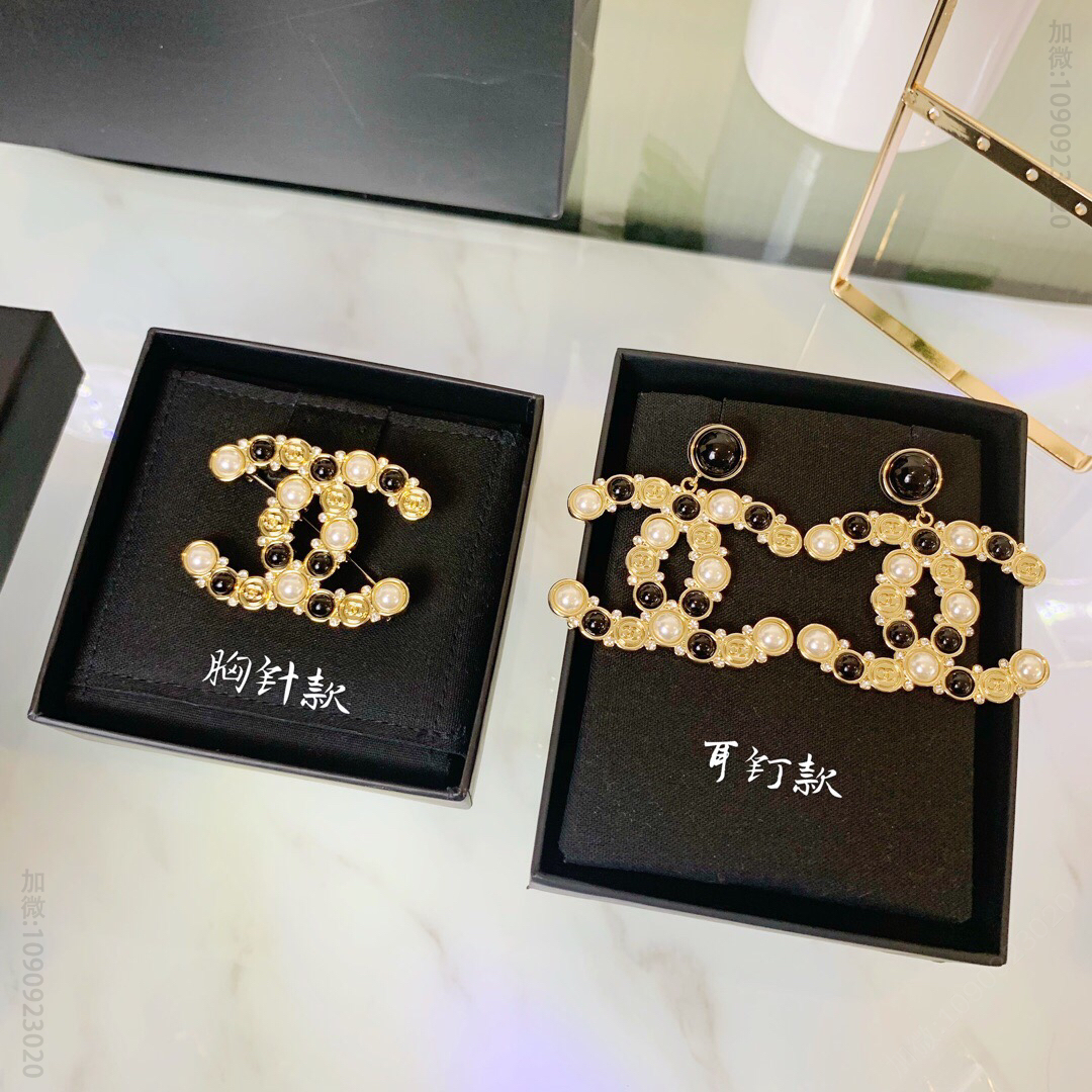 19新款 CHANEL香奈儿双c珍珠耳钉耳环胸针款(分开卖)