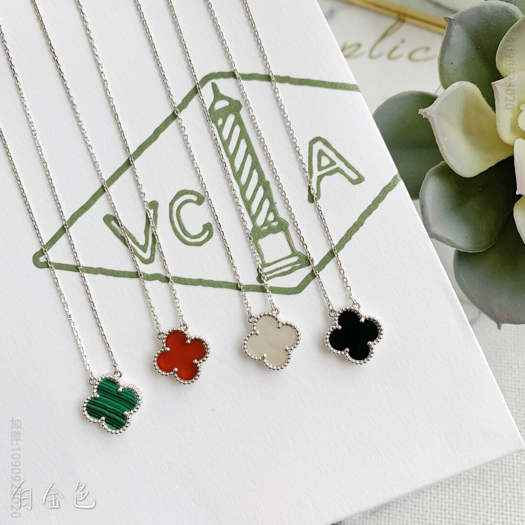 Van Cleef &Arpels 梵克雅宝四叶草项链