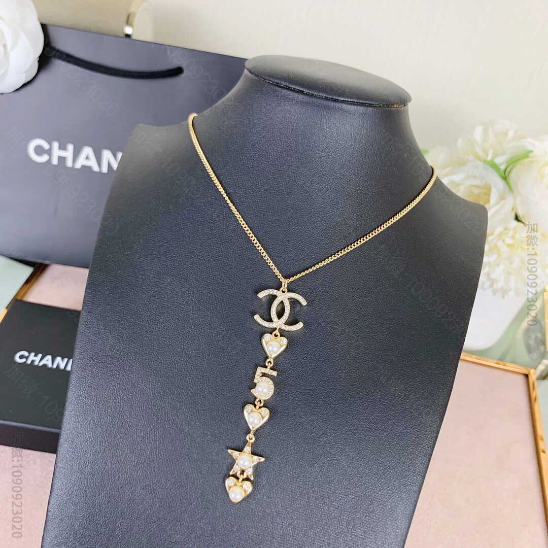 19新款 CHANEL香奈儿不对称五角星珍珠双c满钻爱心项链毛衣链