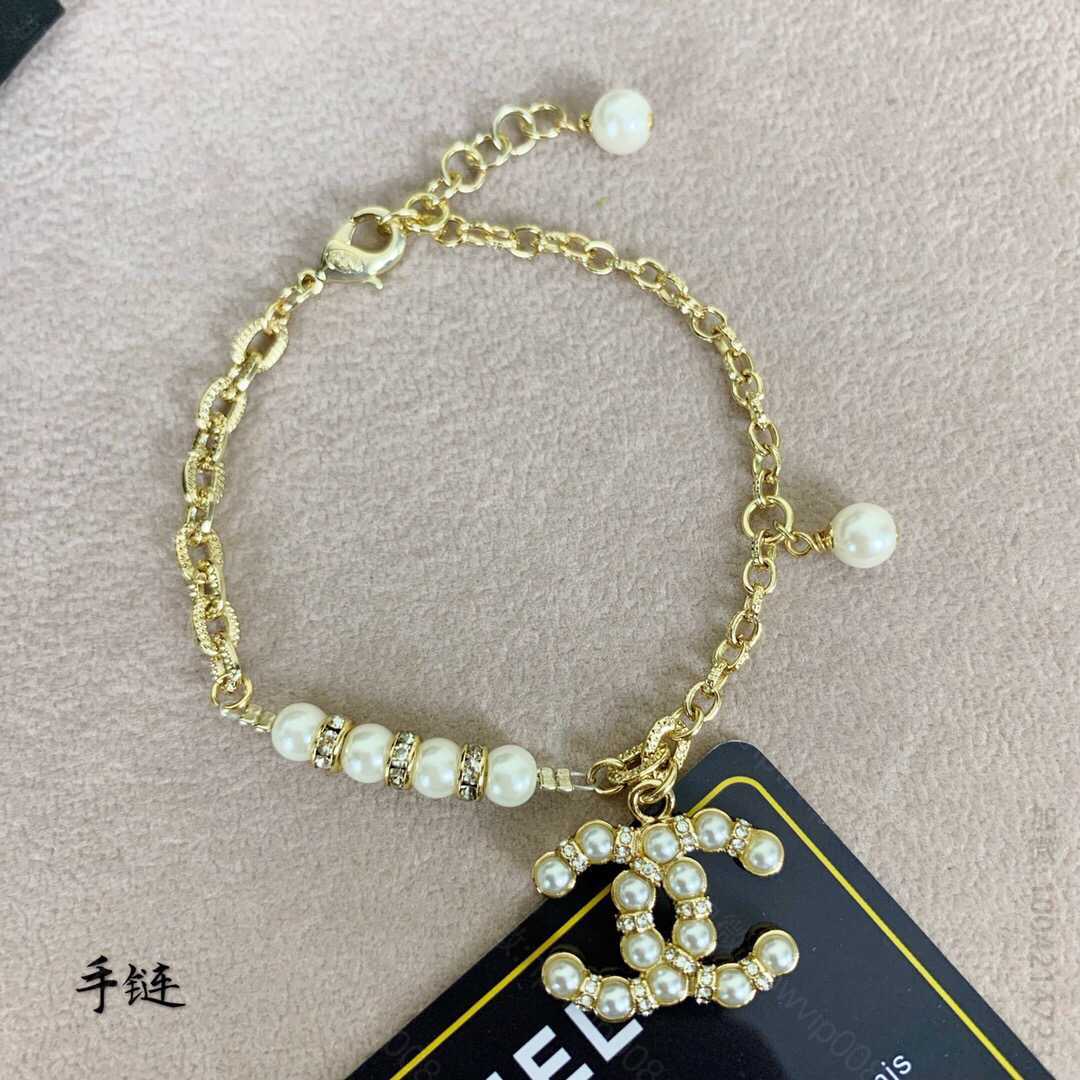 精品香奈儿手链饰品 埃及款秋冬季CHANEL香奈儿双c带钻珍珠手链 精品香奈儿手链 