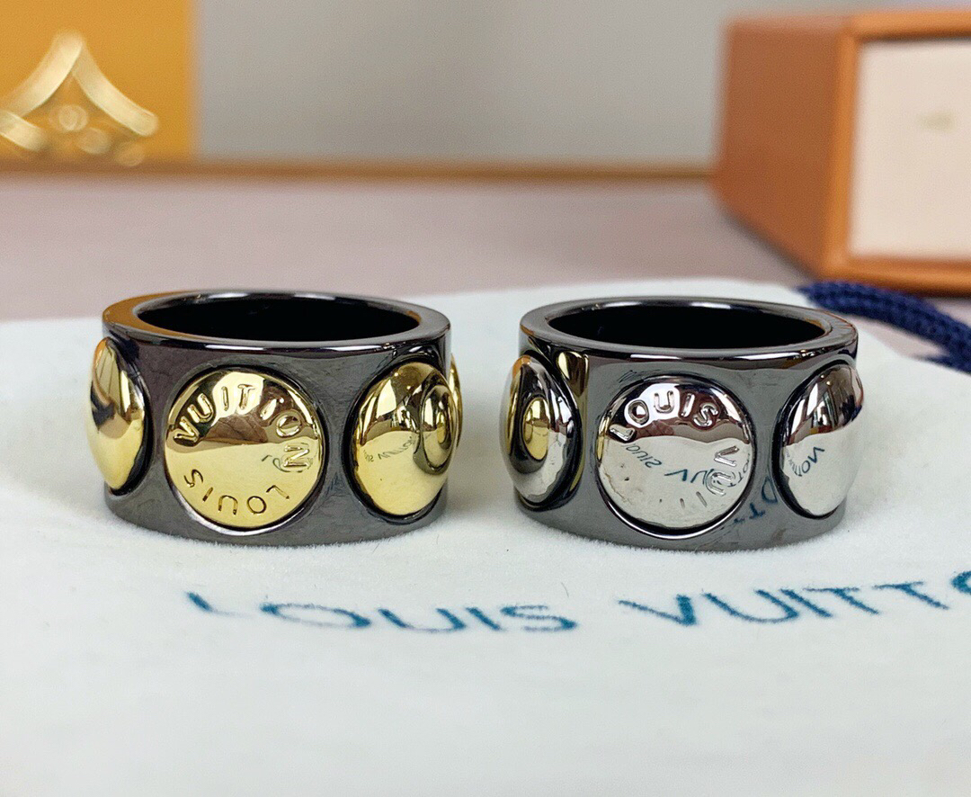 原版LV戒指饰品 Louis Vuitton 路易威登19年LV新款字母满钻戒指 码数6.7.8 LV戒指饰品 