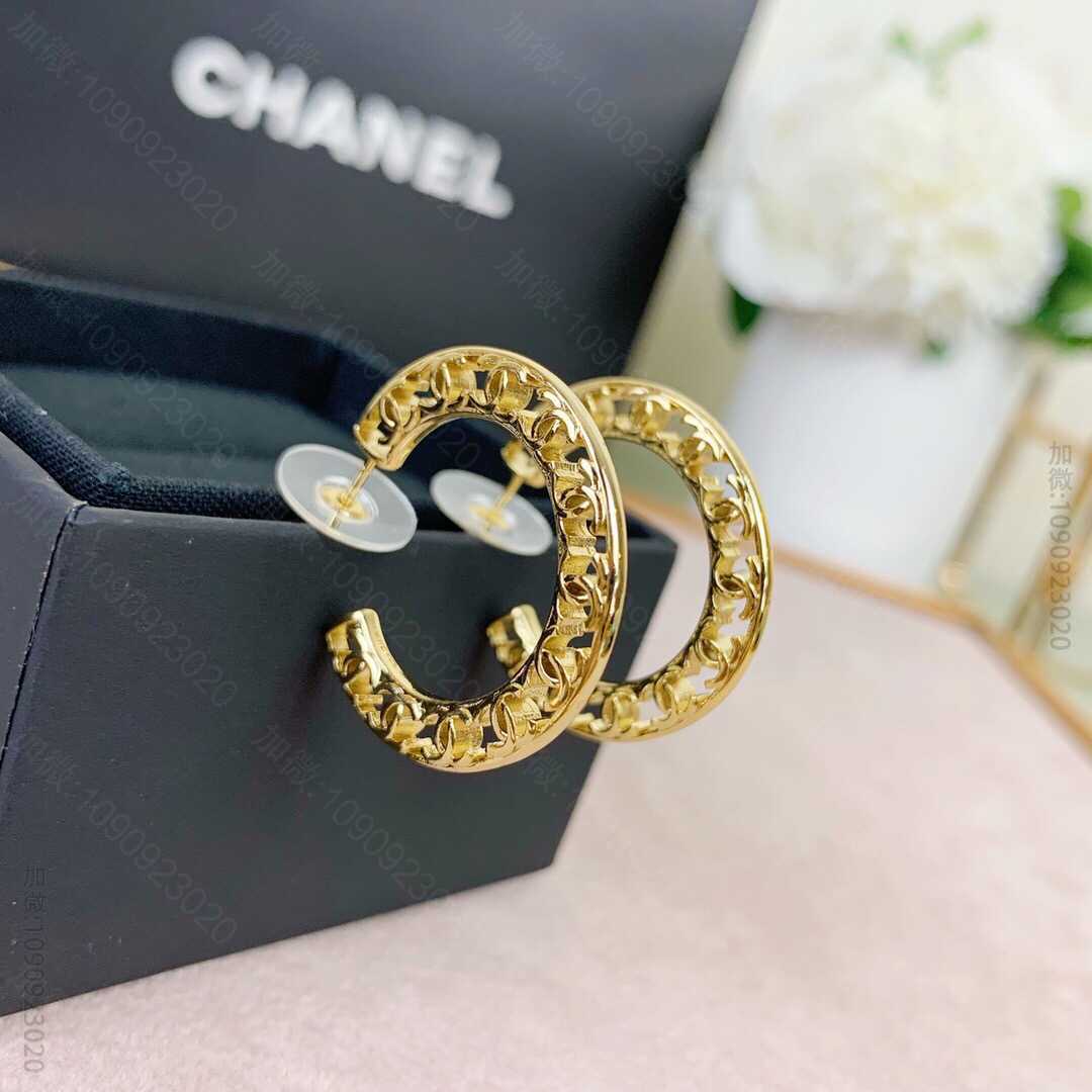 C72285_CHANEL香奈儿镂空金色耳钉耳环 C72285